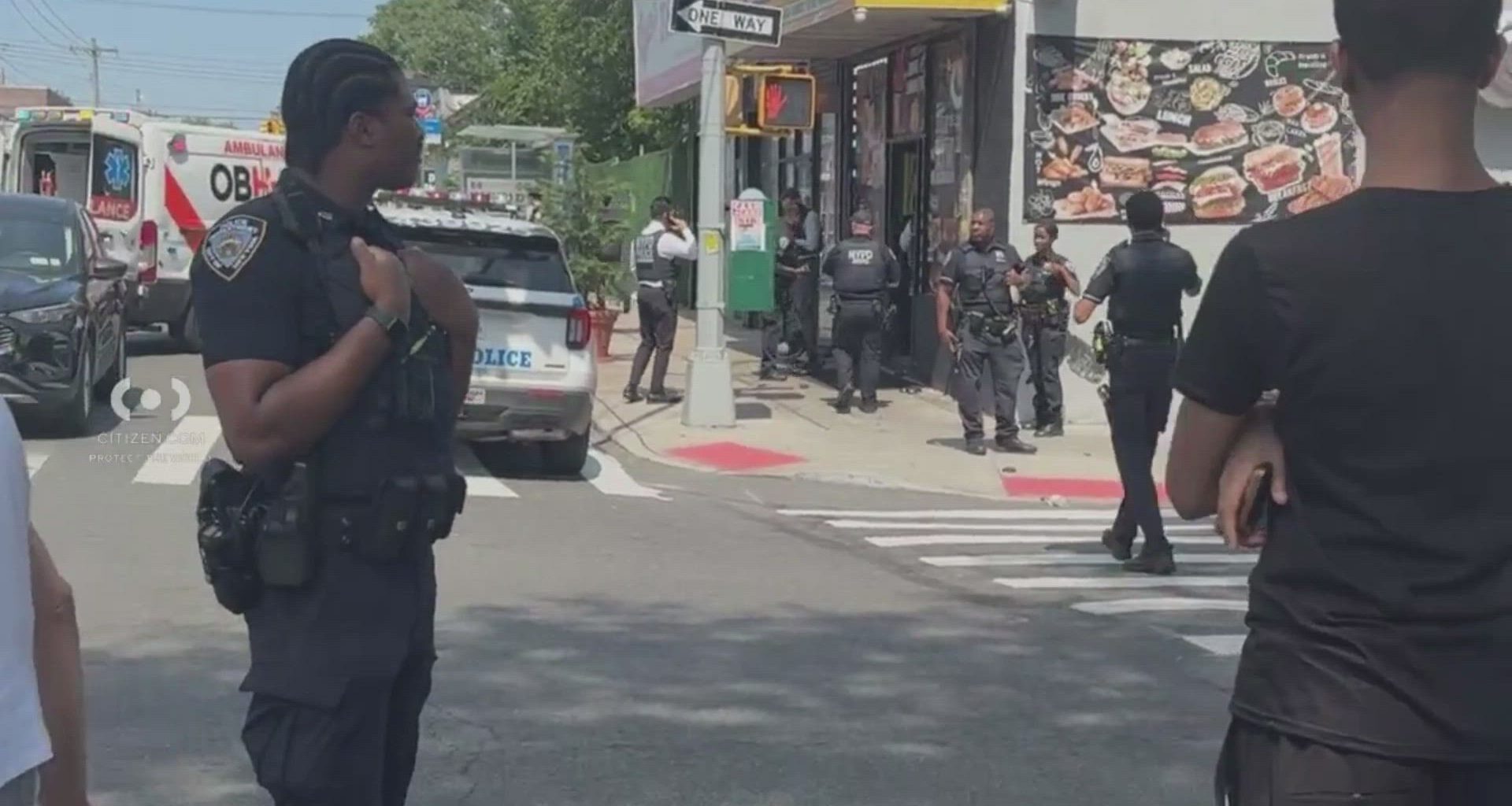 News 12 | Bronx | 2 Wounded In Canarsie Deli Shooting