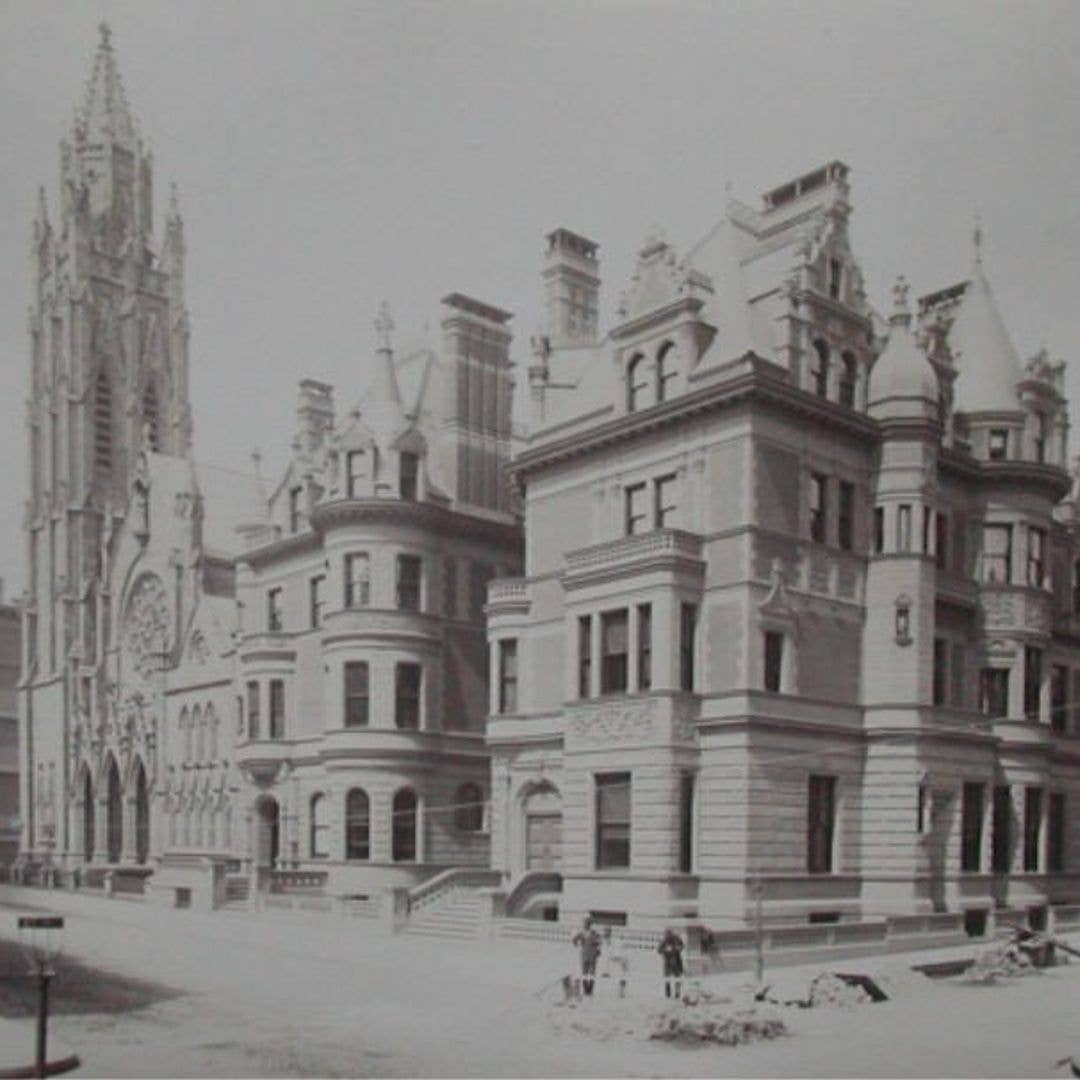 The homes of William Henry Vanderbilt's daughters Florence Adele Vanderbilt Twombly and Eliza Osgood Vanderbilt Webb on 680 and 684 Fifth Avenue