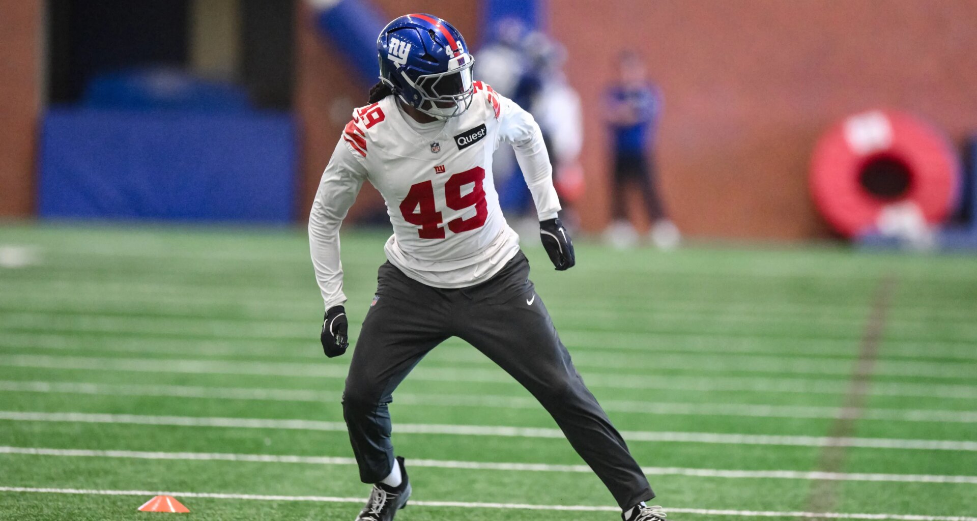 New York Giants' Tremaine Edmunds will wear the green dot in 2026