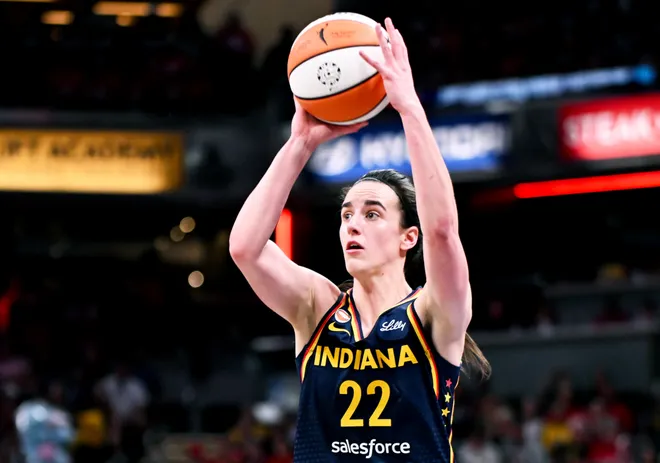 INDIANAPOLIS, INDIANA - JULY 18: Caitlin Clark #22 of the Indiana Fever shoots against the New York Liberty during the first half at Gainbridge Fieldhouse on July 18, 2026, in Indianapolis, Indiana. NOTE TO USER: User expressly acknowledges and agrees that, by downloading and or using this photograph, User is consenting to the terms and conditions of the Getty Images License Agreement. (Photo by Bobby Goddin/Getty Images)