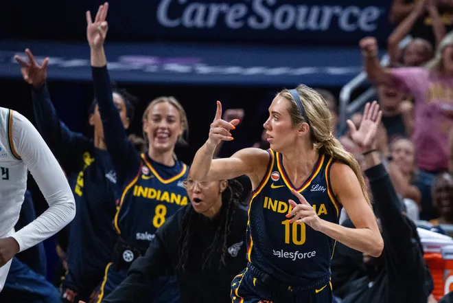Jul 18, 2026; Indianapolis, Indiana, USA; Indiana Fever guard Lexie Hull (10) celebrates a made basket in the second half against the New York Liberty at Gainbridge Fieldhouse. Mandatory Credit: Trevor Ruszkowski-Imagn Images