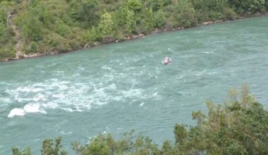 18-year-old missing after falling into lower Niagara River