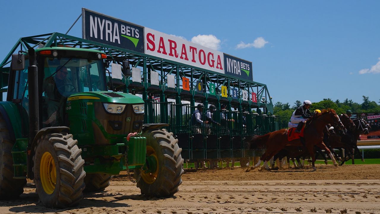 Summer racing begins at Saratoga amid extreme heat