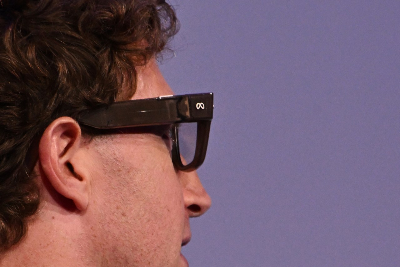 Smart glasses to be banned in New York courts