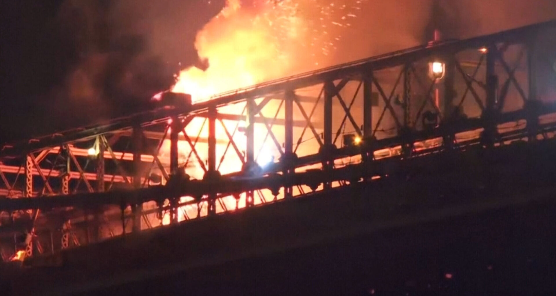 Fire breaks out on Brooklyn Bridge during New York’s fireworks show