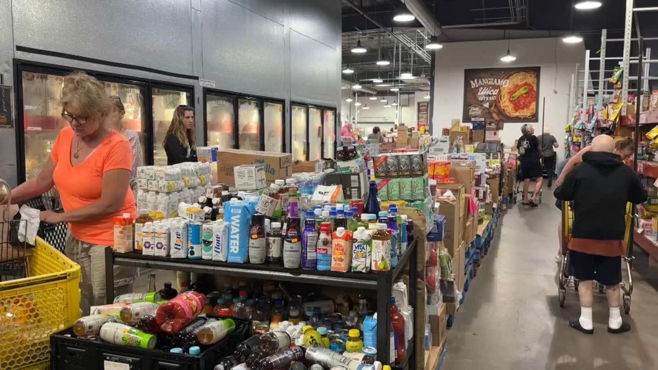 Bargain Grocery in Utica