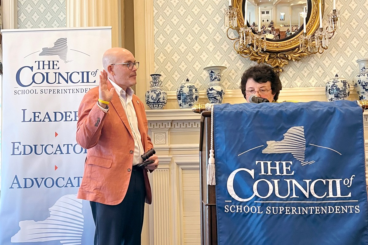 Great Neck Schools Superintendent Kenneth Bossert sworn in as state council president