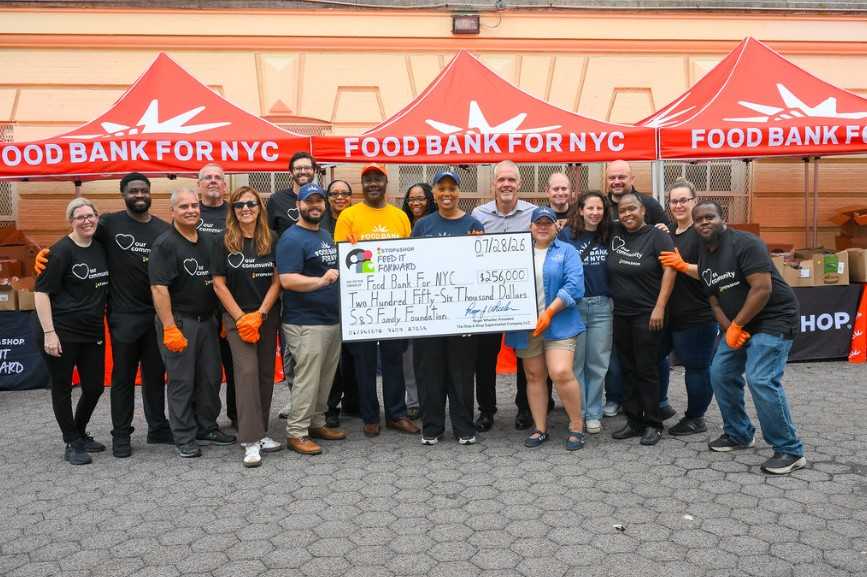 Stop & Shop donates $256,000 to support Food Bank for NYC – Bronx Times