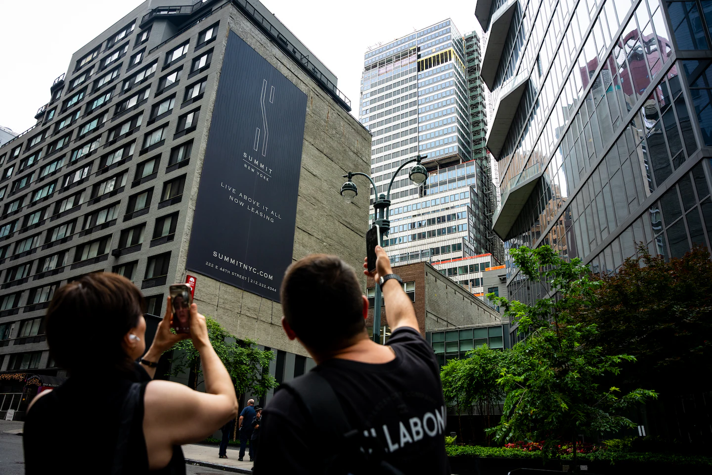 Manhattan high-rise at risk of collapse after columns buckle
