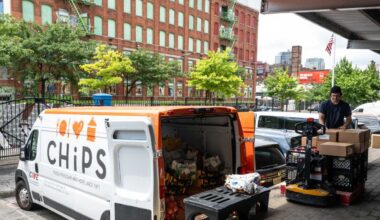 As food insecurity rises, CHiPS expands into Brooklyn Navy Yard warehouse • Brooklyn Paper