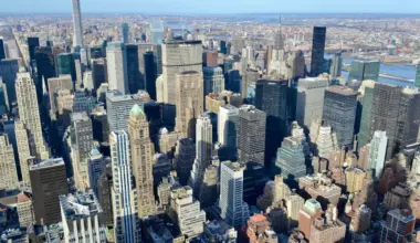 Manhattan office availability fell to 13.0%, but limited premium space is giving landlords greater pricing power across the market.
