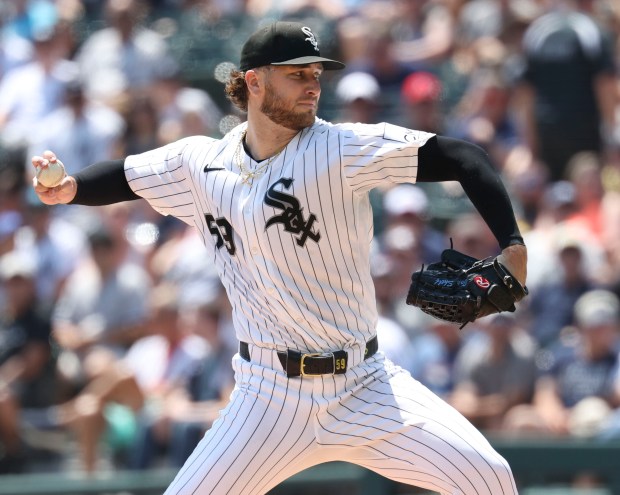 Chicago White Sox pitcher Sean Burke (59) delivers to the New York Yankees in the first inning Thursday, July 30, 2026, at Rate Field. (Brian Cassella/Chicago Tribune)
