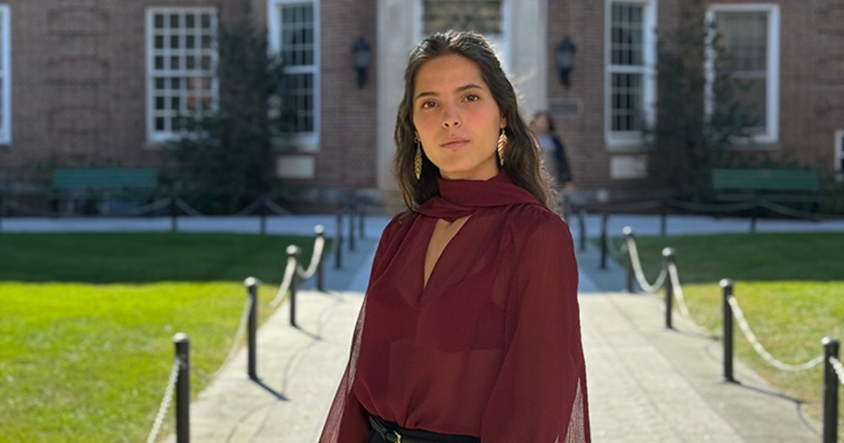 Carmen Carrión Lucena Named Undergraduate Valedictorian at Manhattan University