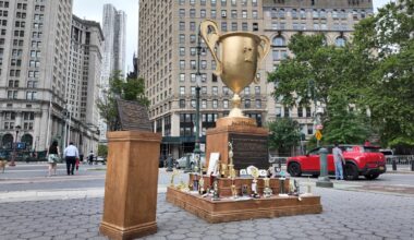 Trump trophy in Foley Square makes fun of president – NBC New York