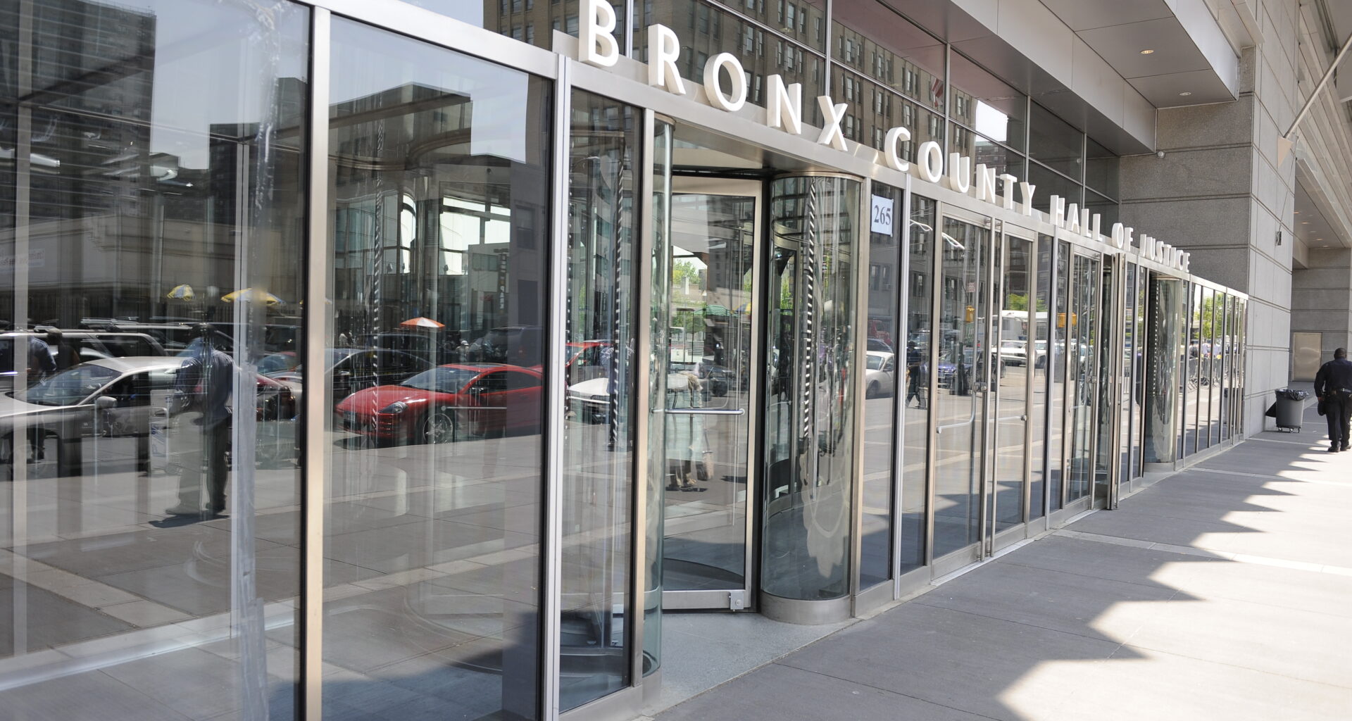 DOC inmate, 29, dies while being held in Bronx courthouse holding cell