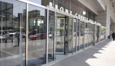 DOC inmate, 29, dies while being held in Bronx courthouse holding cell
