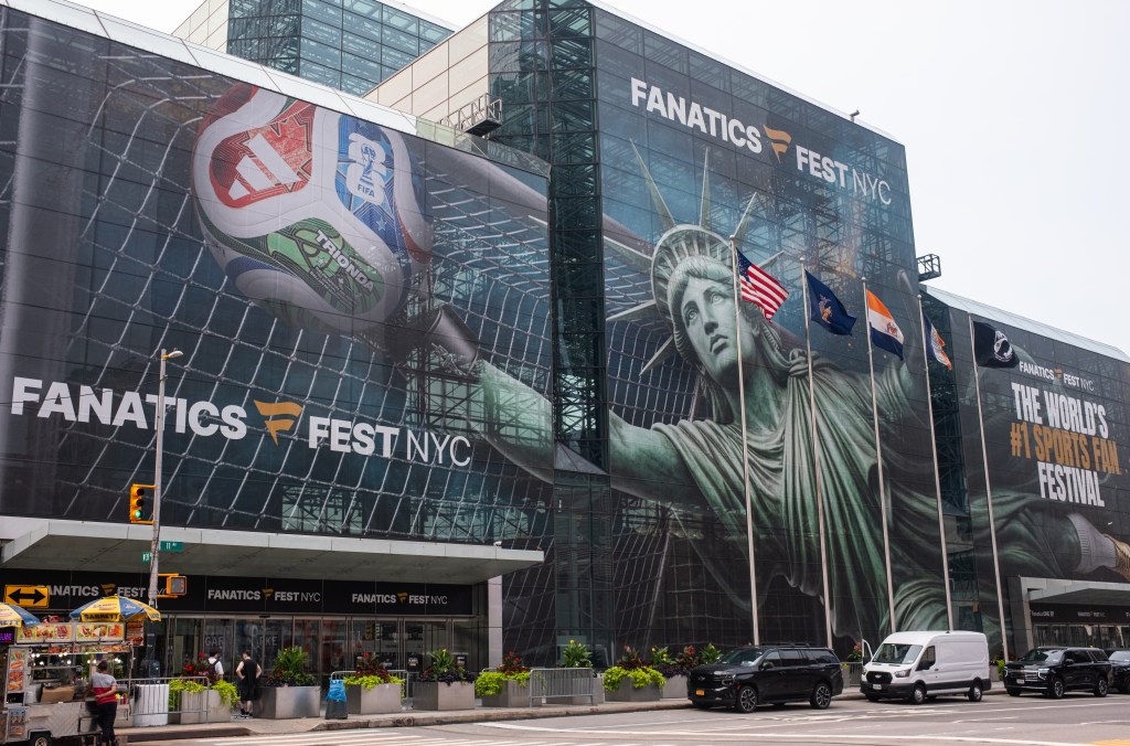 Fanatics Fest immerses fans in experiences as Knicks, World Cup Final collide