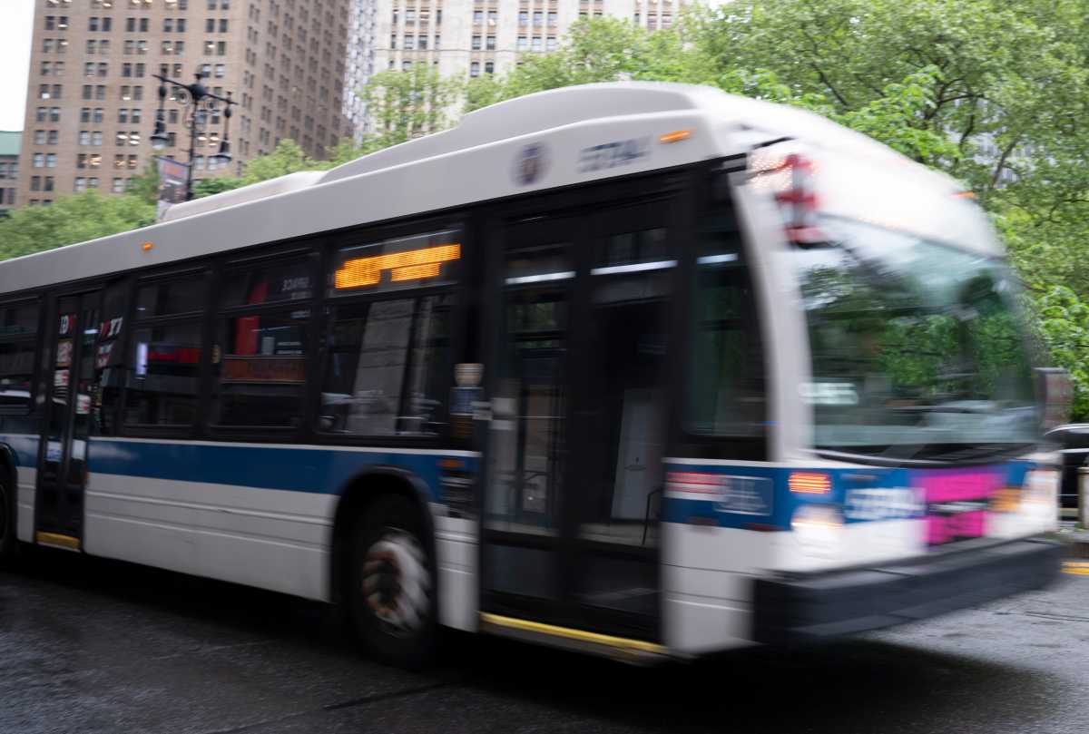 ‘Next Stop’: Mamdani, Hochul roll out plan to cut NYC bus trips by 6 minutes on 50 ‘priority routes’