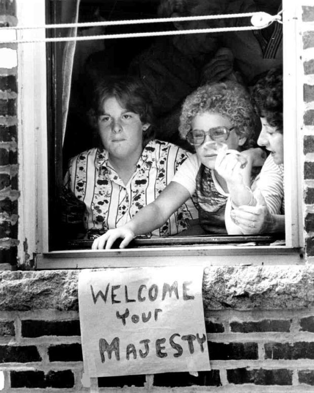 Boston welcomed the queen, circa 1976. (Herald file photo)