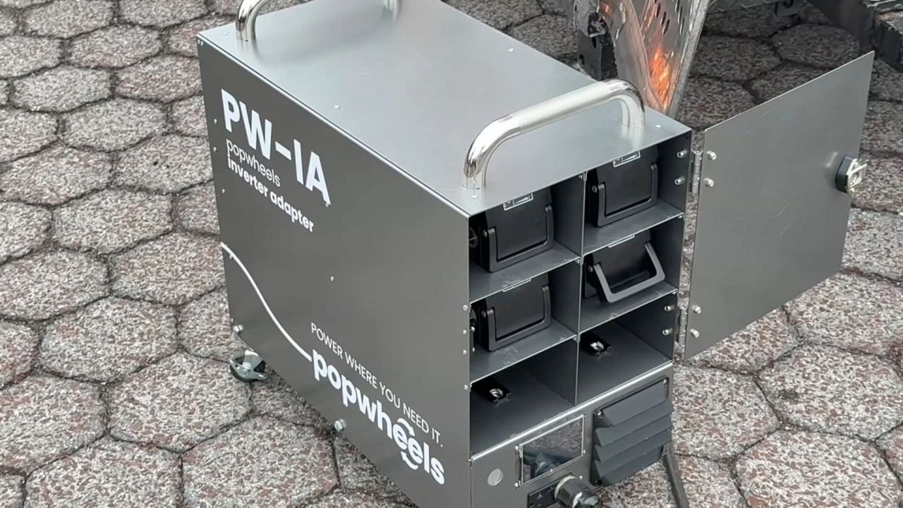 The Mayor’s Office of Climate and Environmental Justice picked 10 food carts in Queens to participate in a pilot program. (Spectrum News NY1)