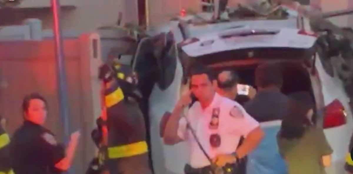 Two cuffed after crashing car into Staten Island home prompting evacuation