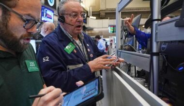 Wall Street quietly mixed as chip companies continue to lose ground