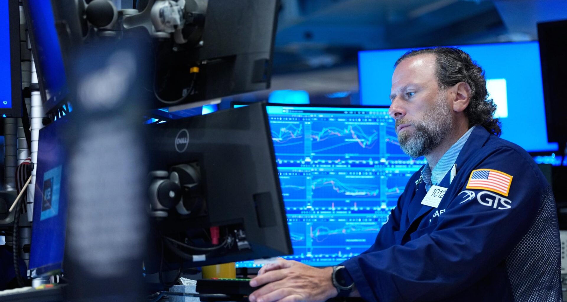 Stocks open higher on Wall Street and crude oil prices drop