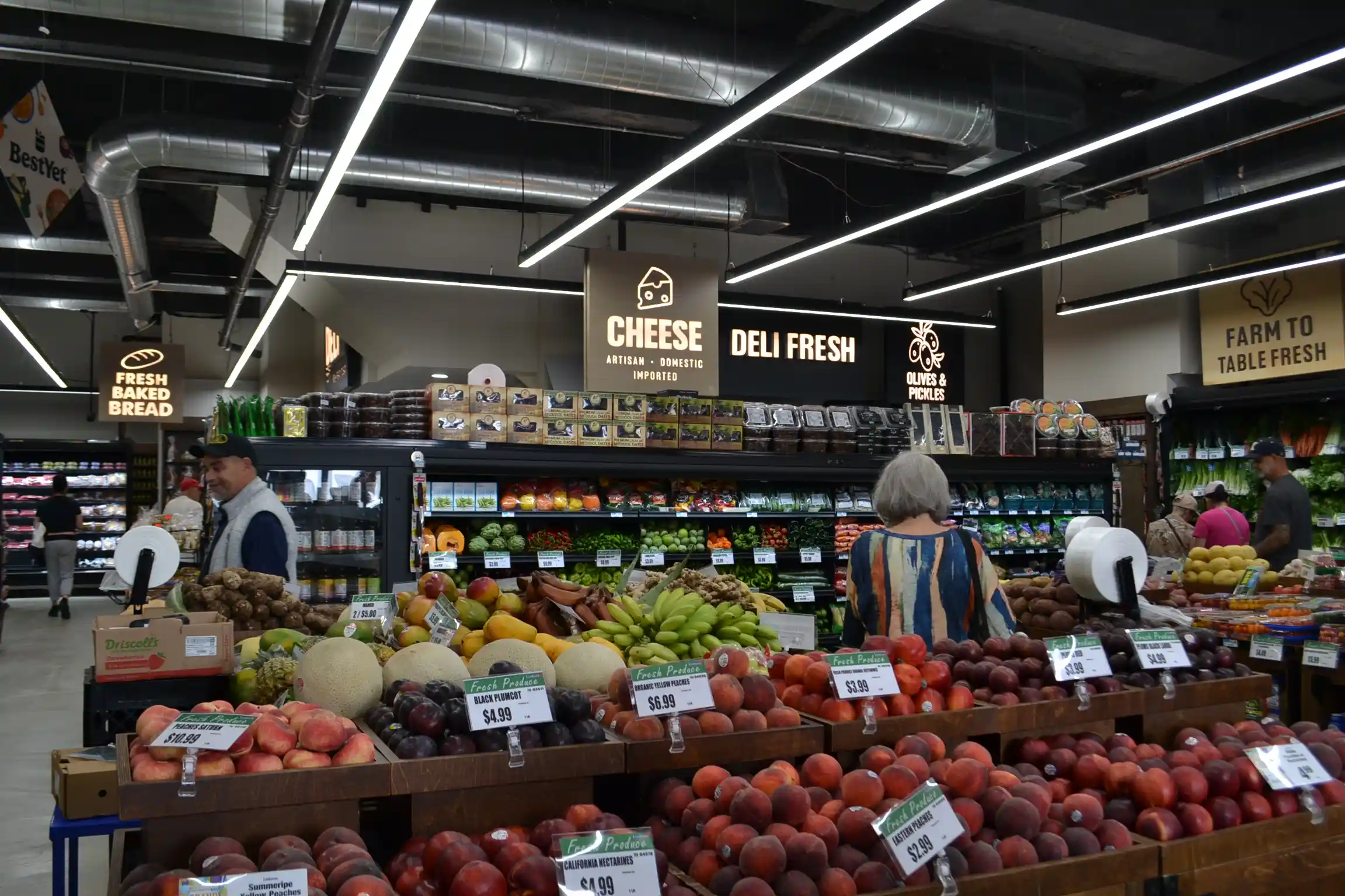 Foodtown Bay Ridge - Deli and produce departments