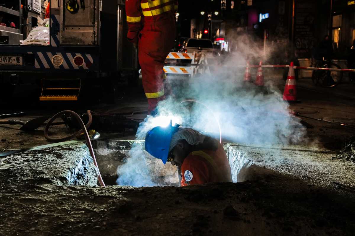 NYC HEATWAVE: Con Edison asks customers in parts of Brooklyn and Queens to limit power as repari work continues