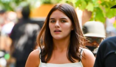Tom Cruise, Katie Holmes' daughter Suri legally drops Cruise