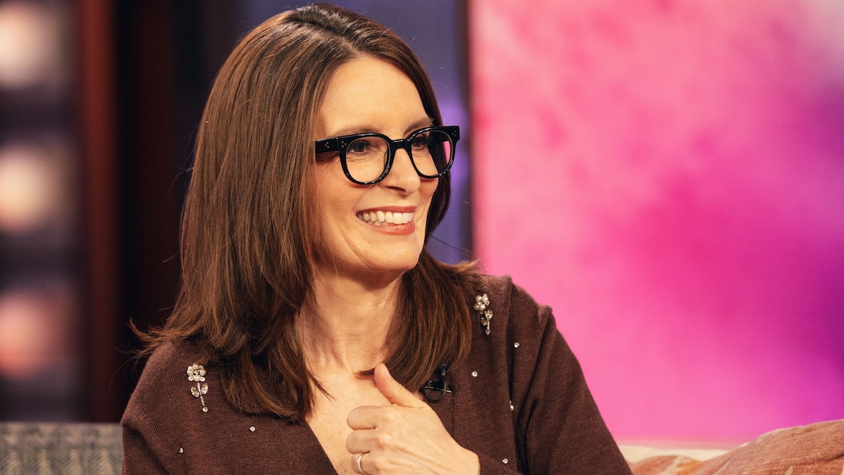 Tina Fey compares directing to motherhood with Kelly Clarkson – NBC New York