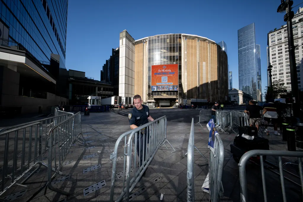 For Taylor Swift wedding, streets will be closed around MSG Friday starting at 1 p.m.