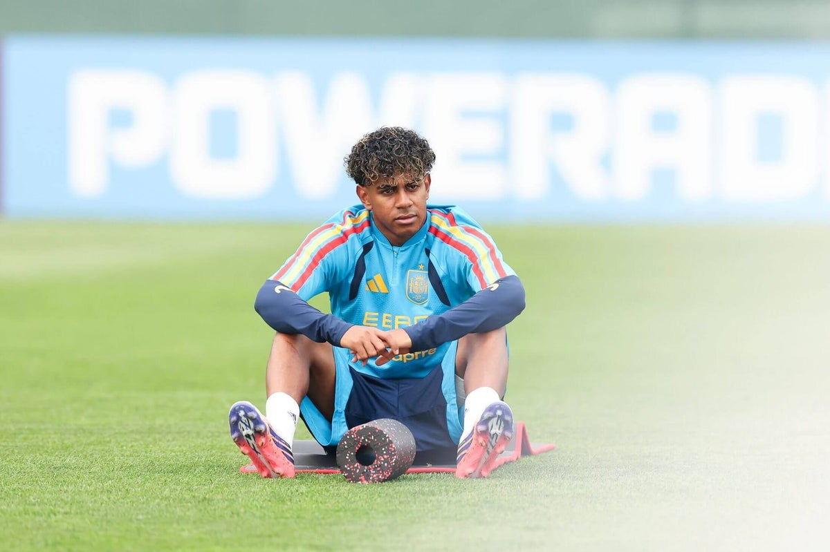Spain forced to cancel pre-World Cup final training due to adverse weather
