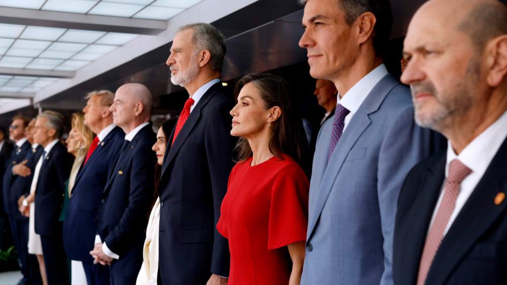 EAST RUTHERFORD, NEW JERSEY - JULY 19: King Felipe VI, Queen Letizia of Spain and Spanish Prime Minister Pedro Sanchez attend the FIFA World Cup 2026 Final match between Spain and Argentina at New York New Jersey Stadium on July 19, 2026 in East Rutherford, New Jersey. (Photo by Eva Marie Uzcategui - FIFA/FIFA via Getty Images)