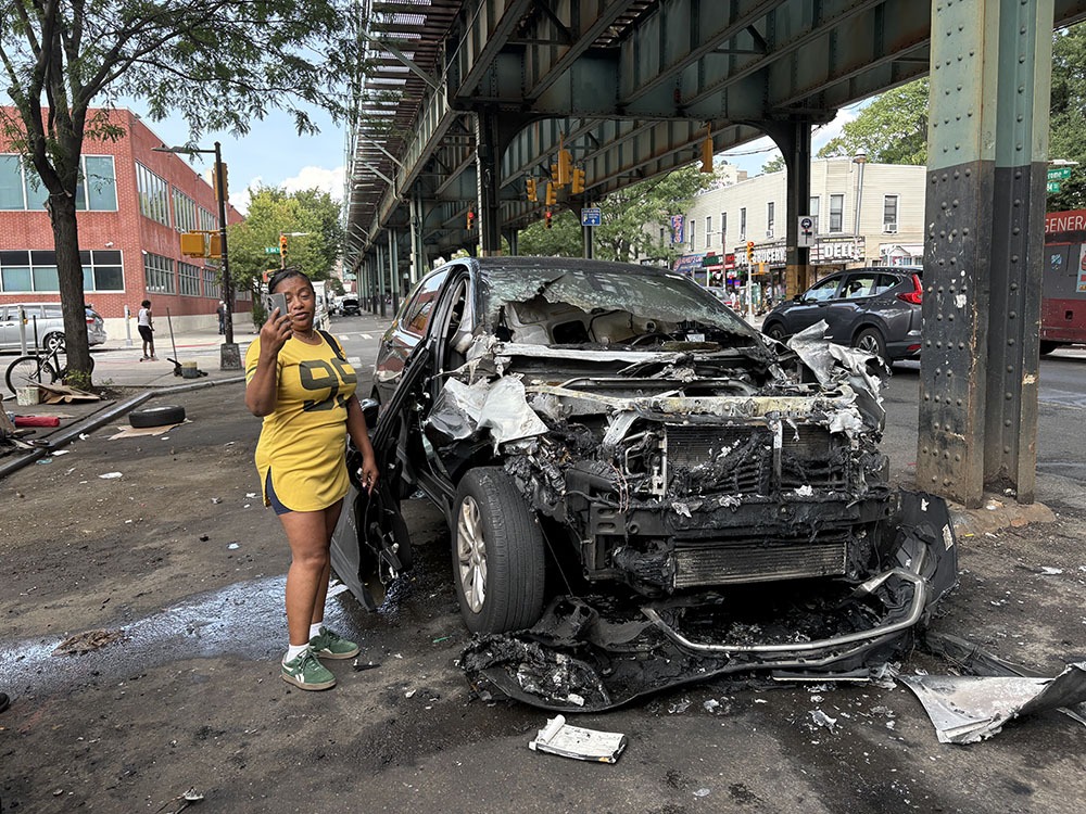 Fordham Heights: No Injuries Reported after Car Ignites on Jerome Avenue