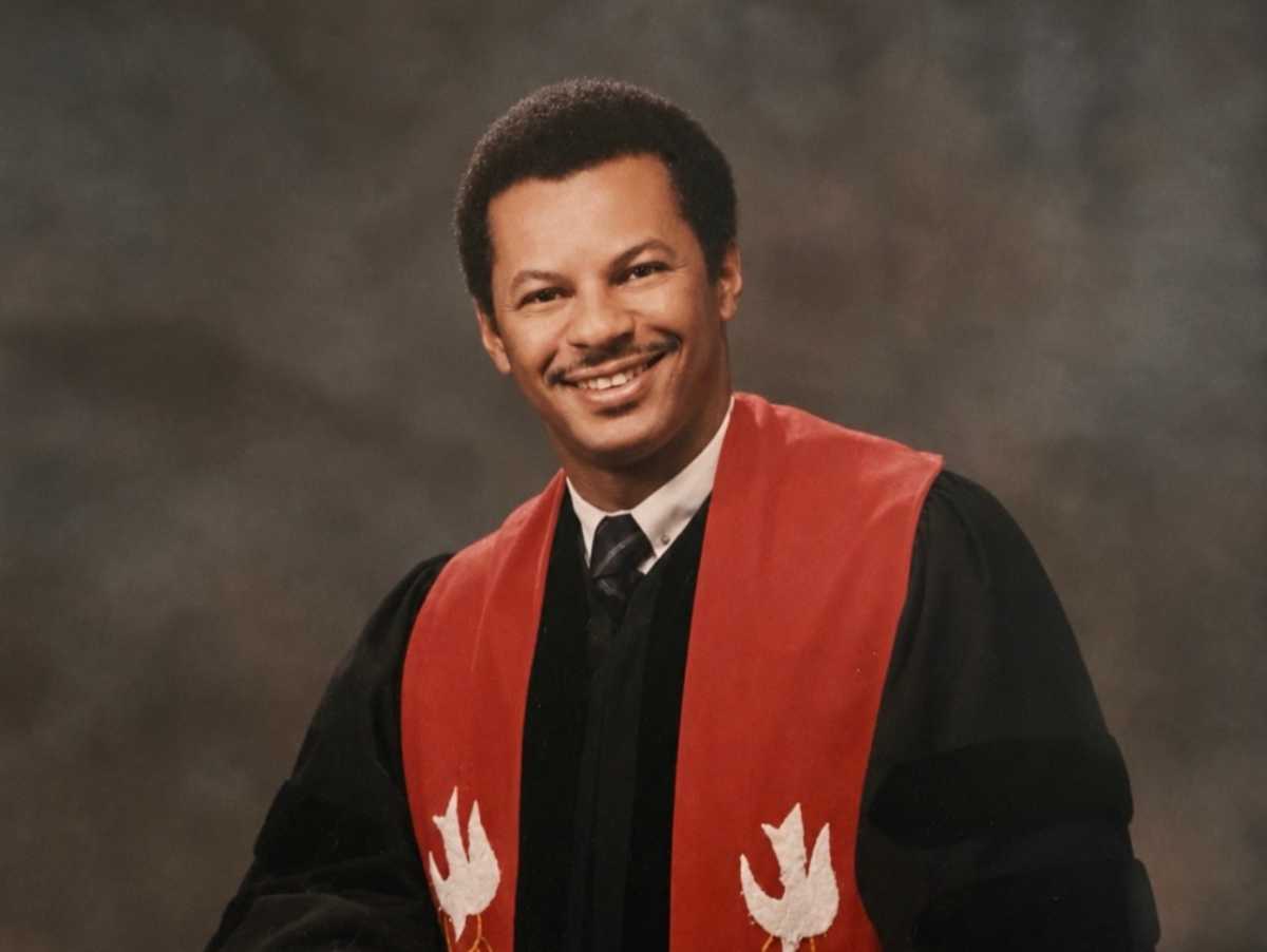 Hundreds bid farewell to popular Brooklyn pastor the Rev. Dr. Glyger Beach
