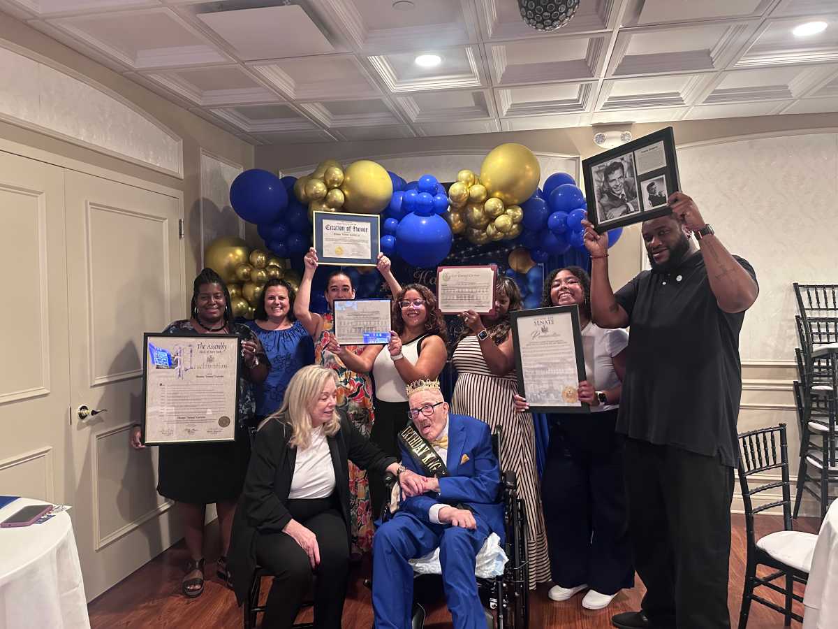 Beloved Queens Center for Progress resident celebrates 100th birthday – QNS