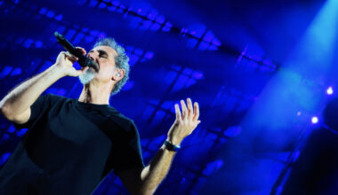 Gig Review : System of a Down/ Queens of the Stone Age/ Acid Bath – Tottenham Stadium, London – 13/07/26 – Metal Planet Music