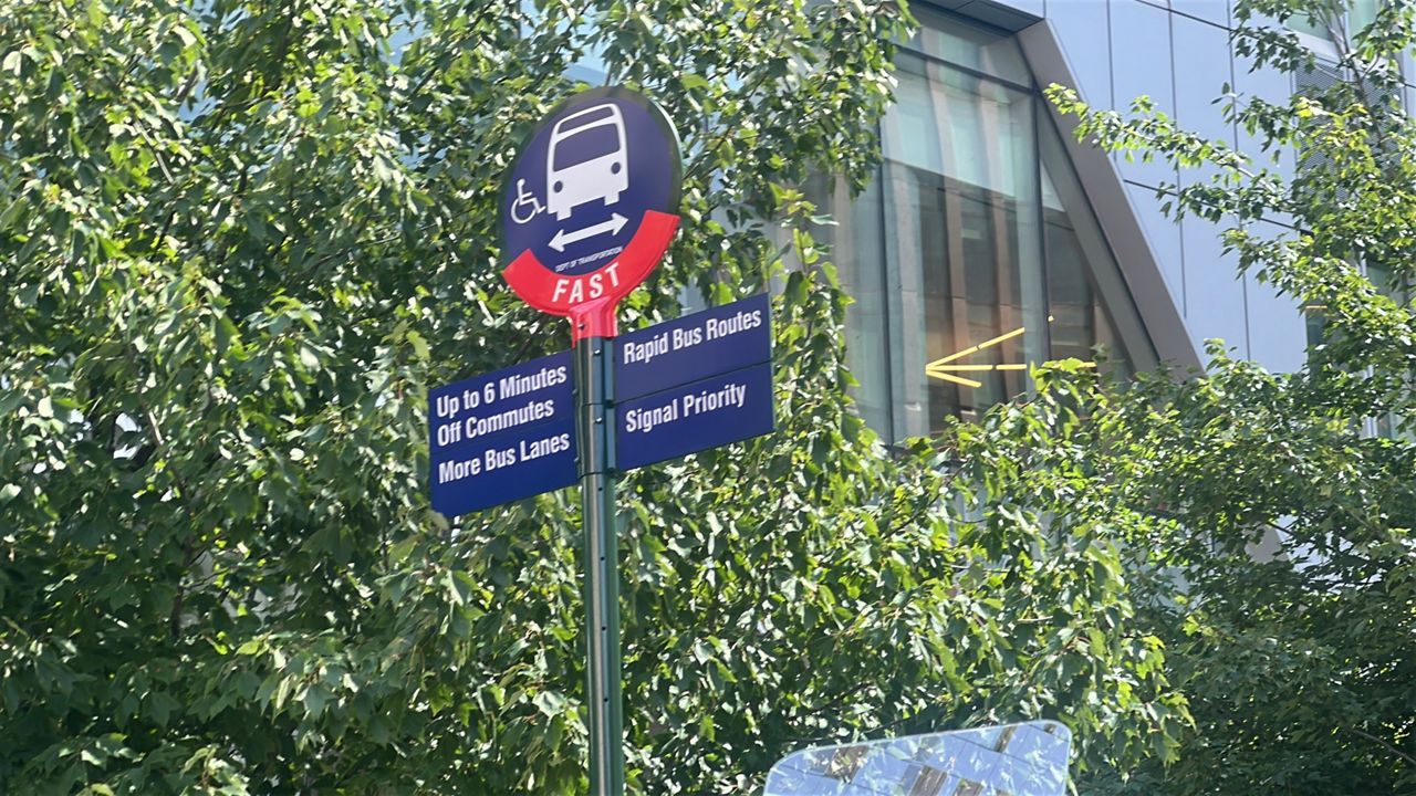 Mayor Zohran Mamdani and Gov. Kathy Hochul unveiled a bus action plan aimed at making New York City buses faster, more reliable and more accessible. (Spectrum News NY1)