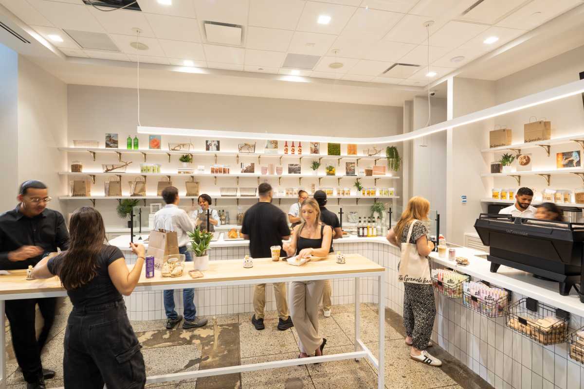 The Granola Bar lets you brunch, lunch and munch on tasty healthy courses in Manhattan