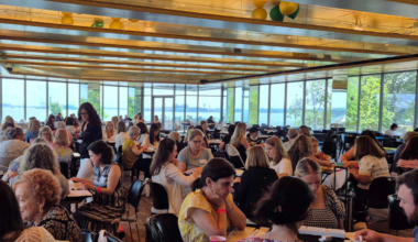 A photo of the crowd at the Jewish Mah Jongg Festival in New York City