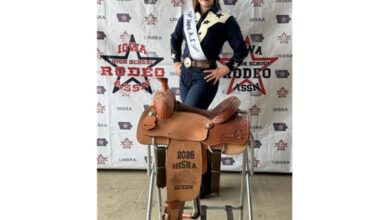Iowa high schooler hopes to lasso rodeo queen crown