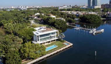 Miami’s Ultra-Luxury Home Sales Top NYC, Bay Area on Wealth Flight