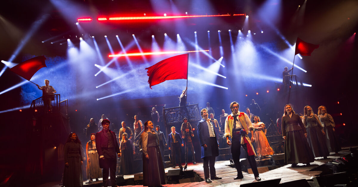 Read the Reviews for the Les Misérables Arena Concert Spectacular at Radio City Music Hall
