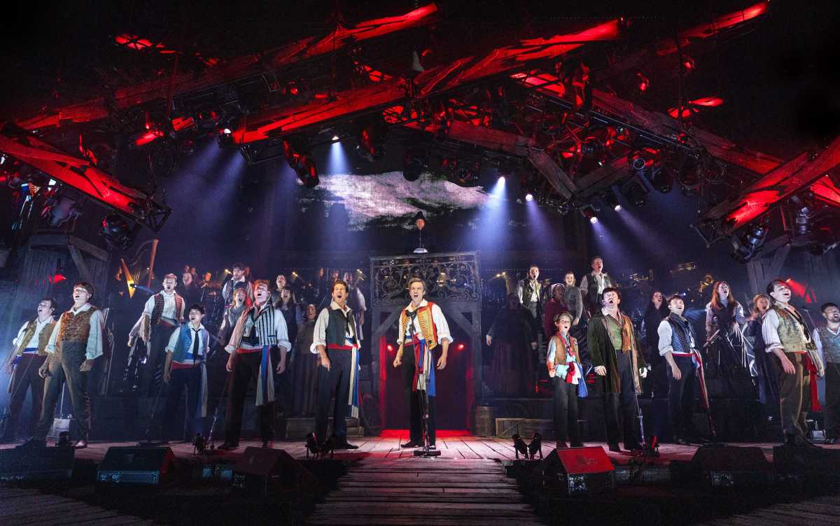 Review | ‘Les Miz’ sounds glorious in a simple, stirring concert at Radio City