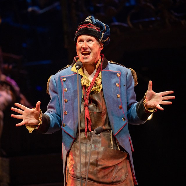Les Miserables The Arena Concert Spectacular Matt Lucas as Thenardier credit l Boud 1
