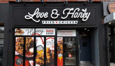 Cluck yeah: Philly fried chicken favorite Love & Honey opens first NYC location in Downtown Brooklyn • Brooklyn Paper