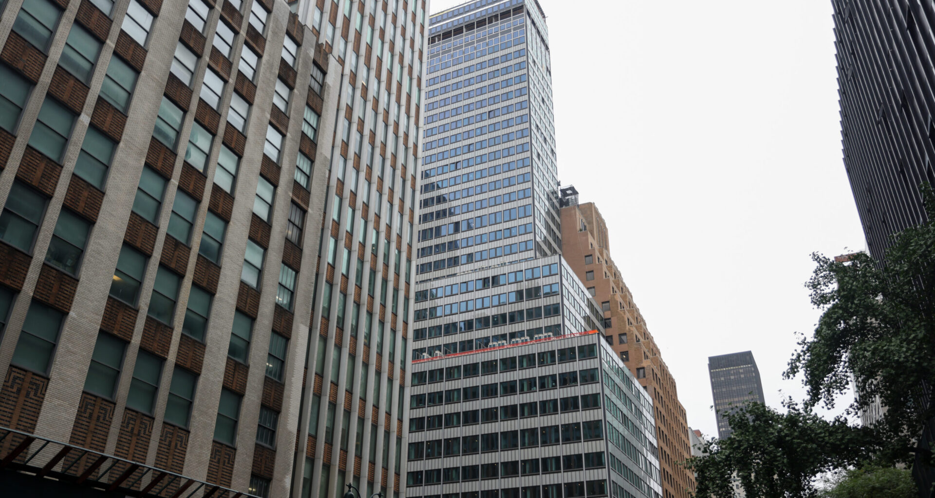 Damaged Manhattan Tower Owner to Reconstruct 15 Floors After Evacuation