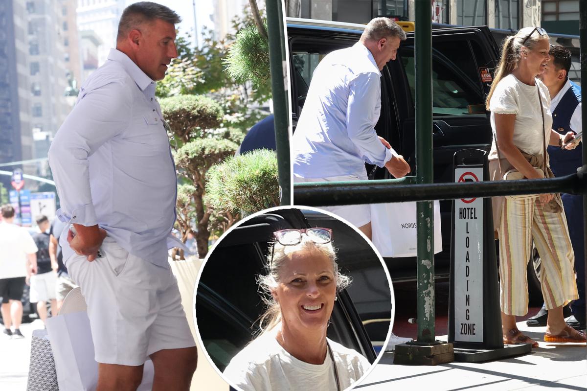 Mike Vrabel and wife Jen spotted in NYC months after Dianna Russini scandal