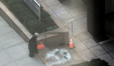 Man in custody after setting off ‘incendiary device’ outside federal building in Manhattan – Deltaplex News